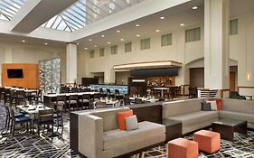 Embassy Suites Boston Logan Airport 3*